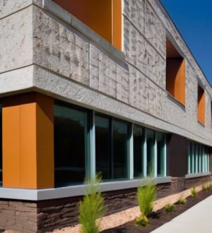 Декоративный бетон: Эстетика и Долговечность для Современных Фасадов