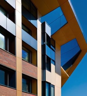 Эффективная фасадная отделка: как выбрать материалы и системы для долговечности и энергоэффективности зданий