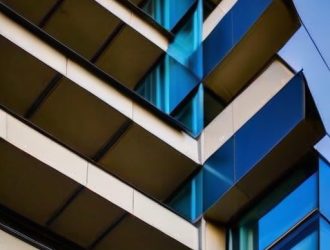 Эффективная отделка фасада с утеплением: от выбора материалов до ухода за результатом