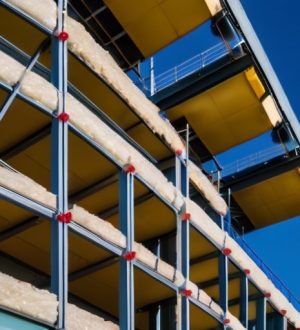 Эффективное утепление фасадов: Как выбрать качественные материалы для повышения энергоэффективности зданий