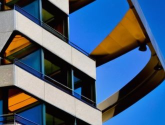 Фасадные конструкции для металлических каркасов: ключ к эстетике и энергоэффективности зданий