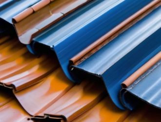 Как выбрать идеальное покрытие для крыши с уклоном: советы и рекомендации