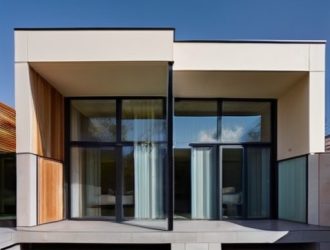 Как выбрать идеальную отделку фасада для солнечной стороны дома?