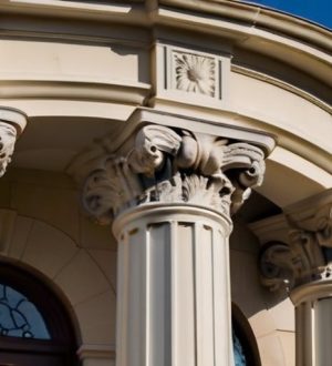 Классический стиль в архитектуре: Искусство оформления фасадов домов