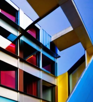 Правильный выбор отделки фасада: как климат влияет на долговечность и эстетику здания