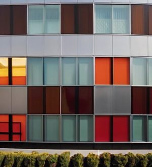Стекловолокно для фасадов: преимущества, технологии и дизайнерские возможности