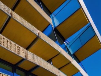 Утепление фасадов: Почему минераловатные плиты — ваш лучший выбор?