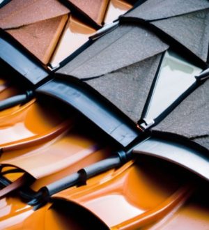 Выбор кровельных материалов: как солнечный свет влияет на долговечность вашей крыши