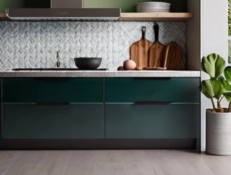 Единый стиль кухни: Как выбрать идеальный фартук и столешницу для вашего интерьера