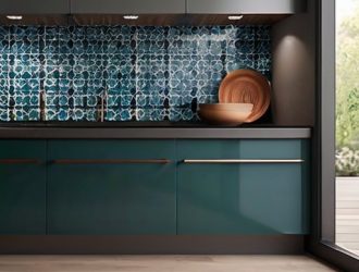 Фартук с переходом в потолок: эволюция, преимущества и современные тренды в кухонном дизайне