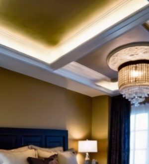 Идеальный потолок для спальни: как отделка влияет на атмосферу и стиль интерьера