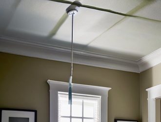 Как правильно покрасить потолок в спальне: шаг за шагом к идеальному результату