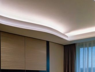 Как выбрать и установить потолок в ванной: практическое руководство для идеального ремонта