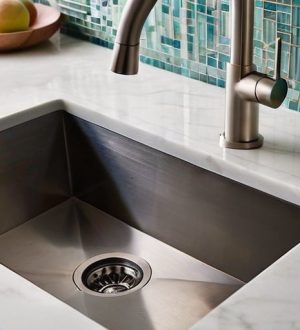 Как выбрать идеальную мойку для кухни или ванной: от материалов до установки и ухода