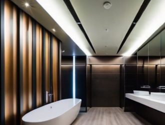 Как выбрать идеальные материалы для отделки потолка в ванной: практическое руководство
