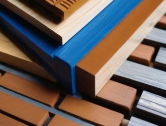 Кирпич или дерево: что выбрать для надежных несущих стен?