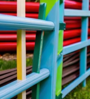 Краска для утепленных заборов: как выбрать, покрасить и сохранить долговечность