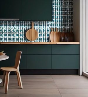 Моющиеся обои для кухни: как выбрать и ухаживать за стильным интерьером