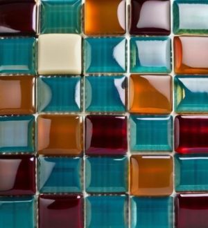 Мозаичный фартук: Искусство, которое преобразит вашу кухню и ванную комнату