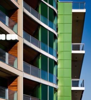 Правильный выбор материалов для фасадов: ключ к энергоэффективности и долговечности вашего здания