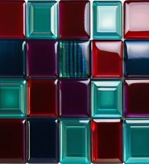 Стеклянная плитка: Элегантный выбор для современного дизайна интерьеров и экстерьеров