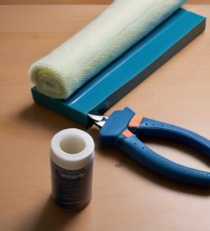 Как аккуратно удалить жидкие гвозди с обоев: советы и методы без повреждений