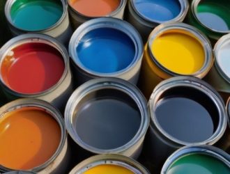 Как правильно покрасить бетонные поверхности на улице: выбор, технологии и уход