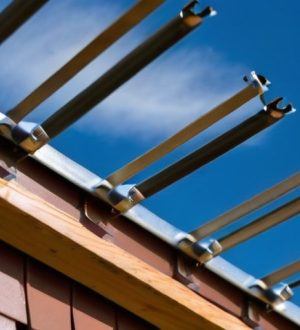 Правильный монтаж металлочерепицы: ключ к долговечности и надежности вашей крыши