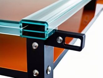 Правильный монтаж монолитного поликарбоната: секреты долговечности и безопасности конструкций