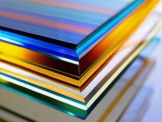 Ультрафиолетовое Излучение и Поликарбонат: Как Защитить Материалы от Влияния Солнца