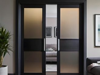 Выбор идеальной двери для проема 90 см: советы и рекомендации